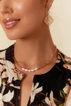 Adorne Pearl Panel Front Short Necklace | Gold/Cream