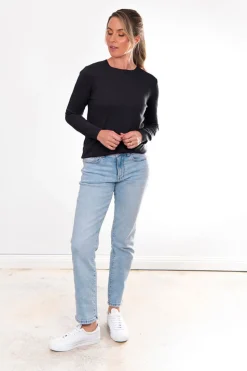 Bridge & Lord Chloe Essential Crew Neck Pullover | Black