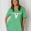 Fashion Express Avalon Steer V-Neck Tee | Green