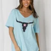 Fashion Express Avalon Steer V-Neck Tee | Arctic