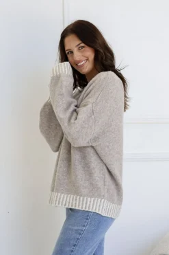 Fashion Express Tilly Blanket Stitch Crew | Mocha