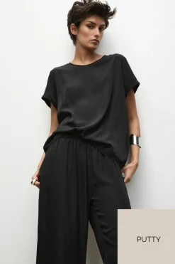 Mela Purdie Transit T | Putty