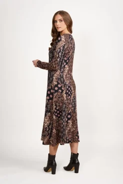 Vassalli Longline Swing Knit Dress | Rhapsody