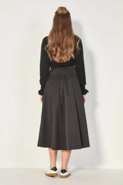 Verge Stroll Skirt | Black